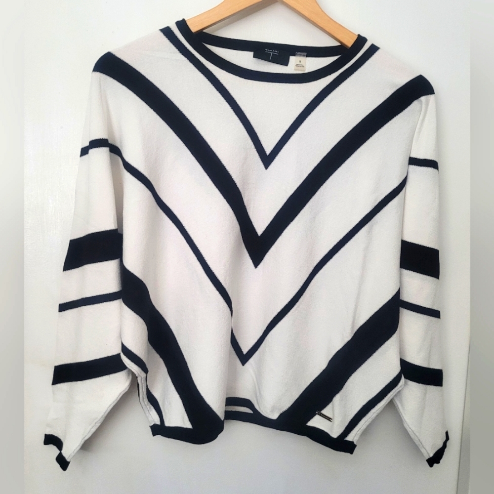 Tahari (M) B&W asymmetrical pattern